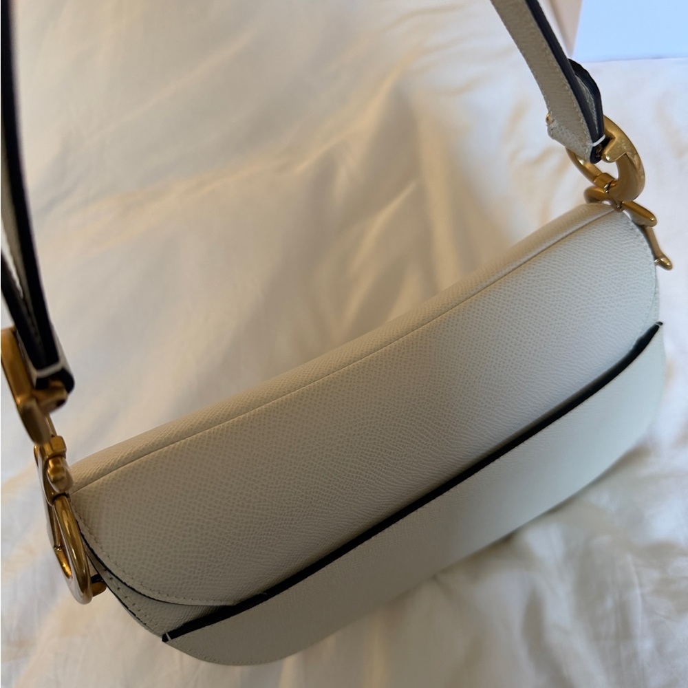 Dior Medium white saddle bag with strap - Picture 11 of 16